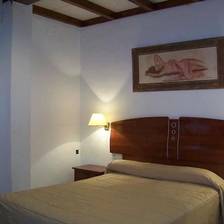 Hostal Restaurante El Lirio Bollullos Par del Condado Extérieur photo