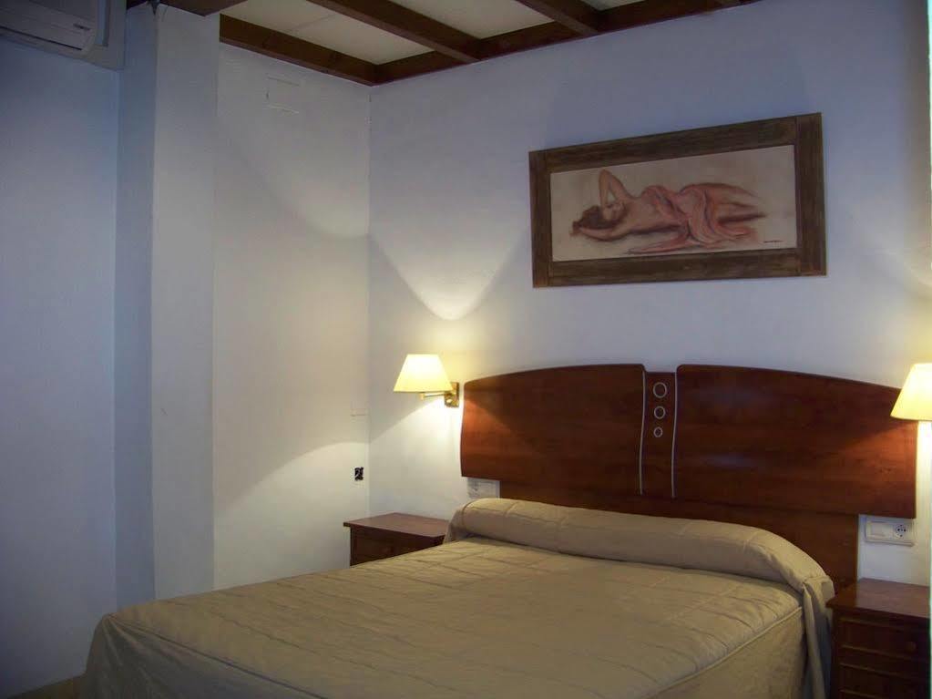 Hostal Restaurante El Lirio Bollullos Par del Condado Extérieur photo