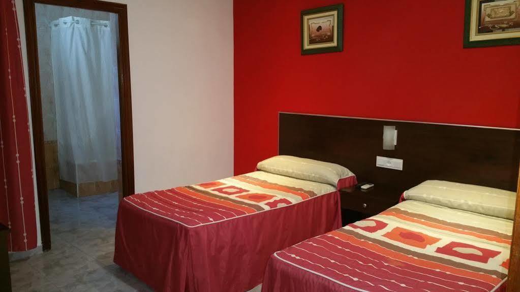 Hostal Restaurante El Lirio Bollullos Par del Condado Extérieur photo